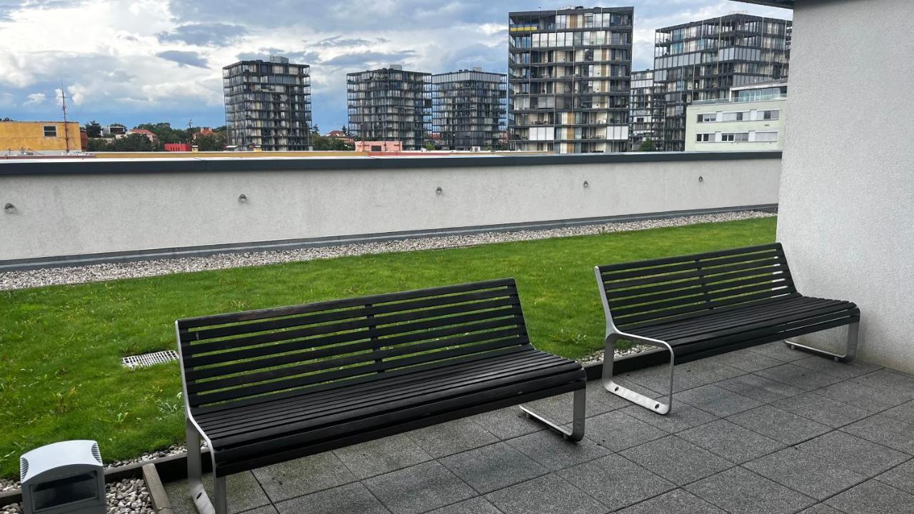 Residence Garden Tower S Balkonem, Garaz Prag Eksteriør billede